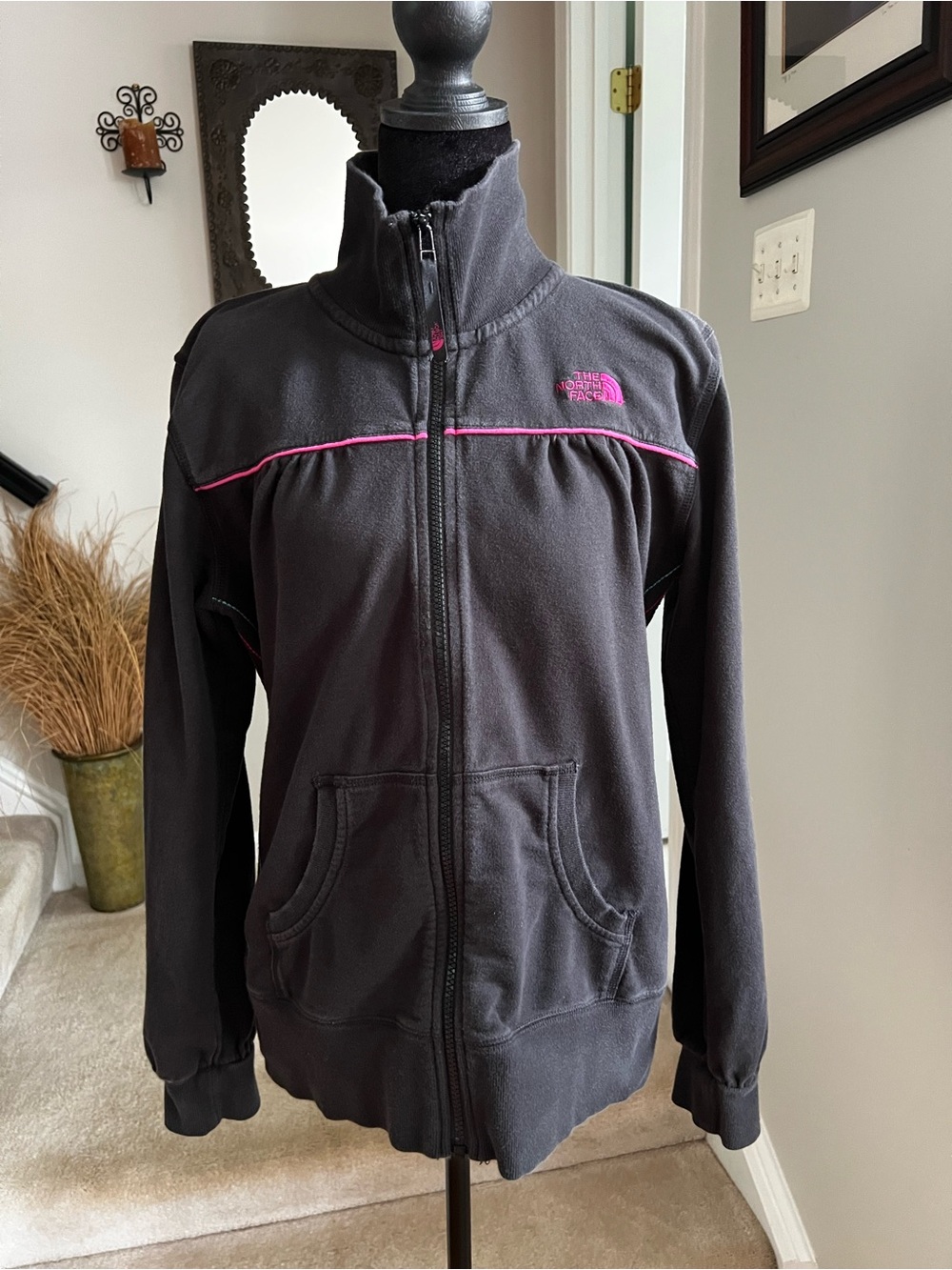 The North Face Black Y2K Full Zip Track Jacket with Pink Trim Women’s Large